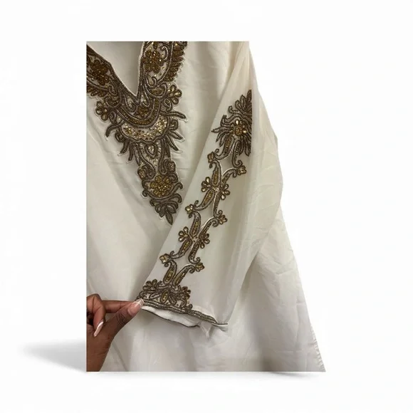 Elegant White and Gold Embroidered Women's Traditional Top - Picture 6 of 8